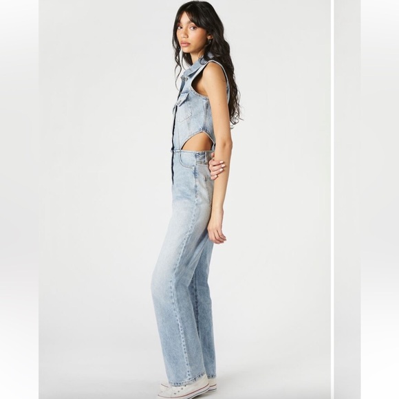 Light Blue Denim Cutout Sleeveless Women's Overalls - Picture 3 of 8